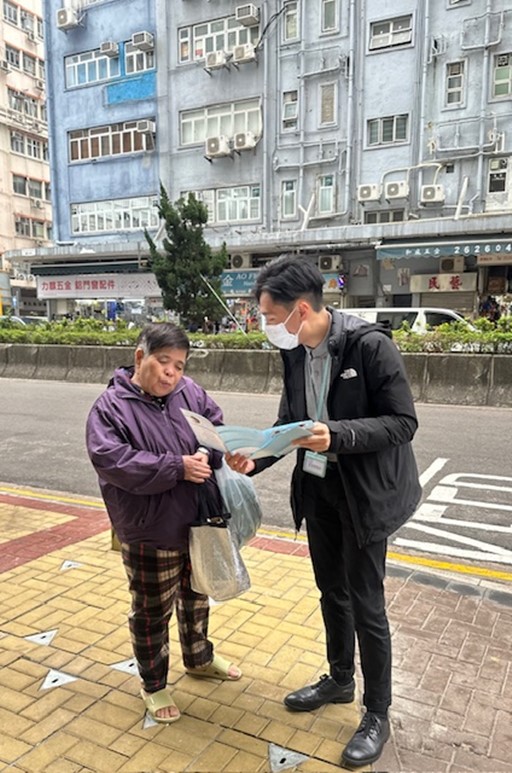 顾客服务小组职员进行的推广活动